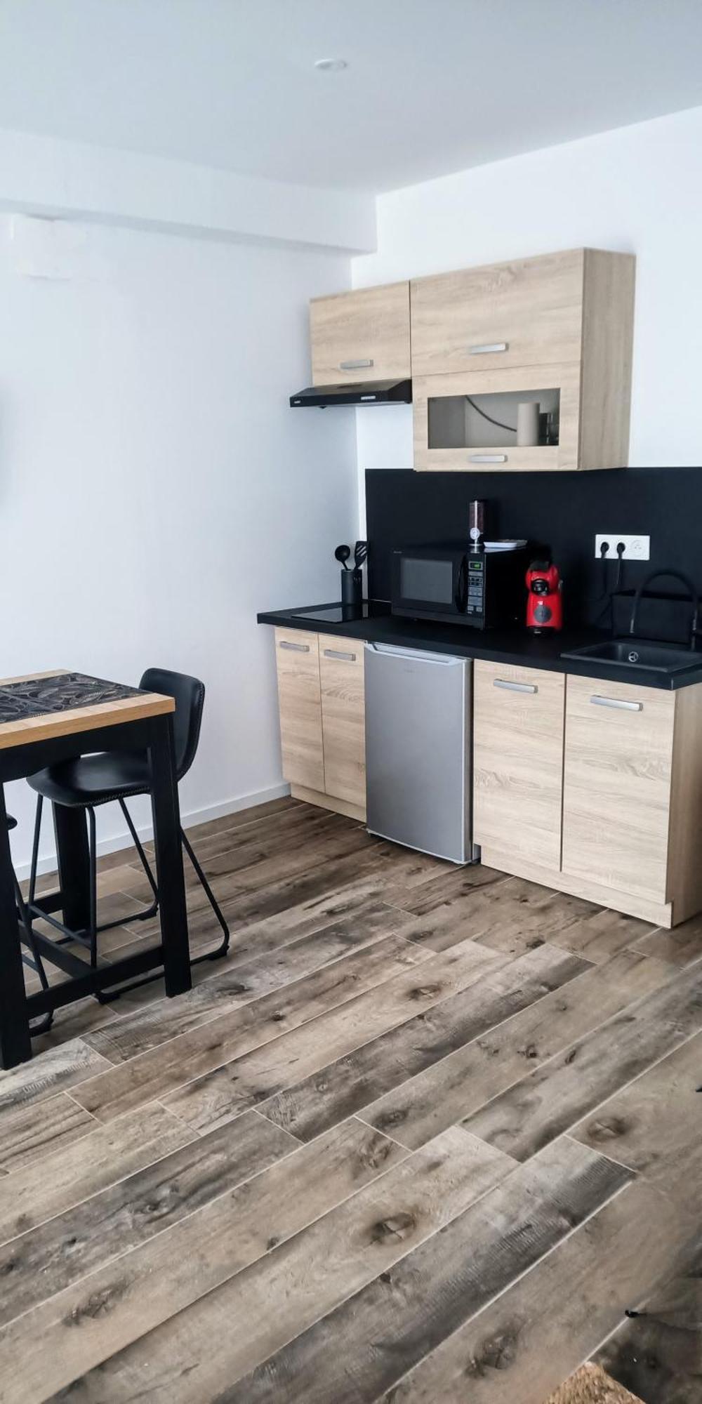 La Pierre 2 Studio Entier Tartas Екстериор снимка